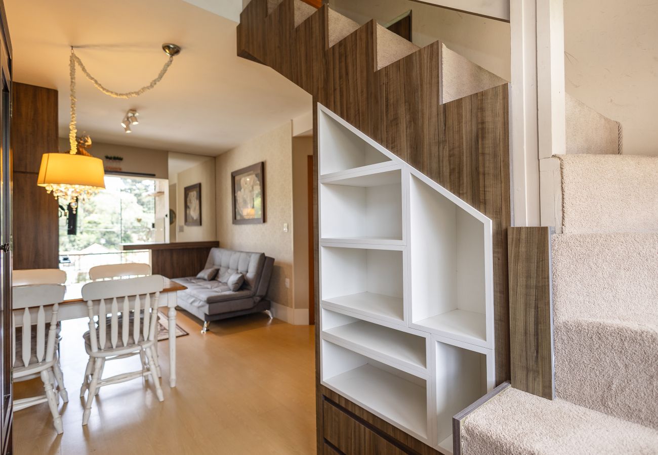 Apartamento em Gramado - Ap acolhedor na esq do Lago Joaquina (2 suites)