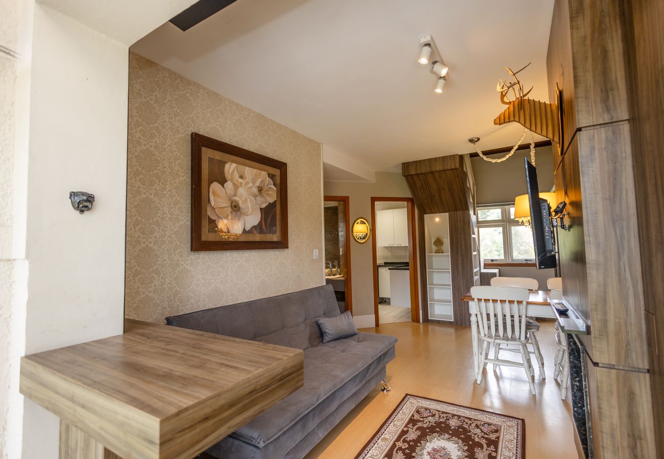 Apartamento em Gramado - Ap acolhedor na esq do Lago Joaquina (2 suites)