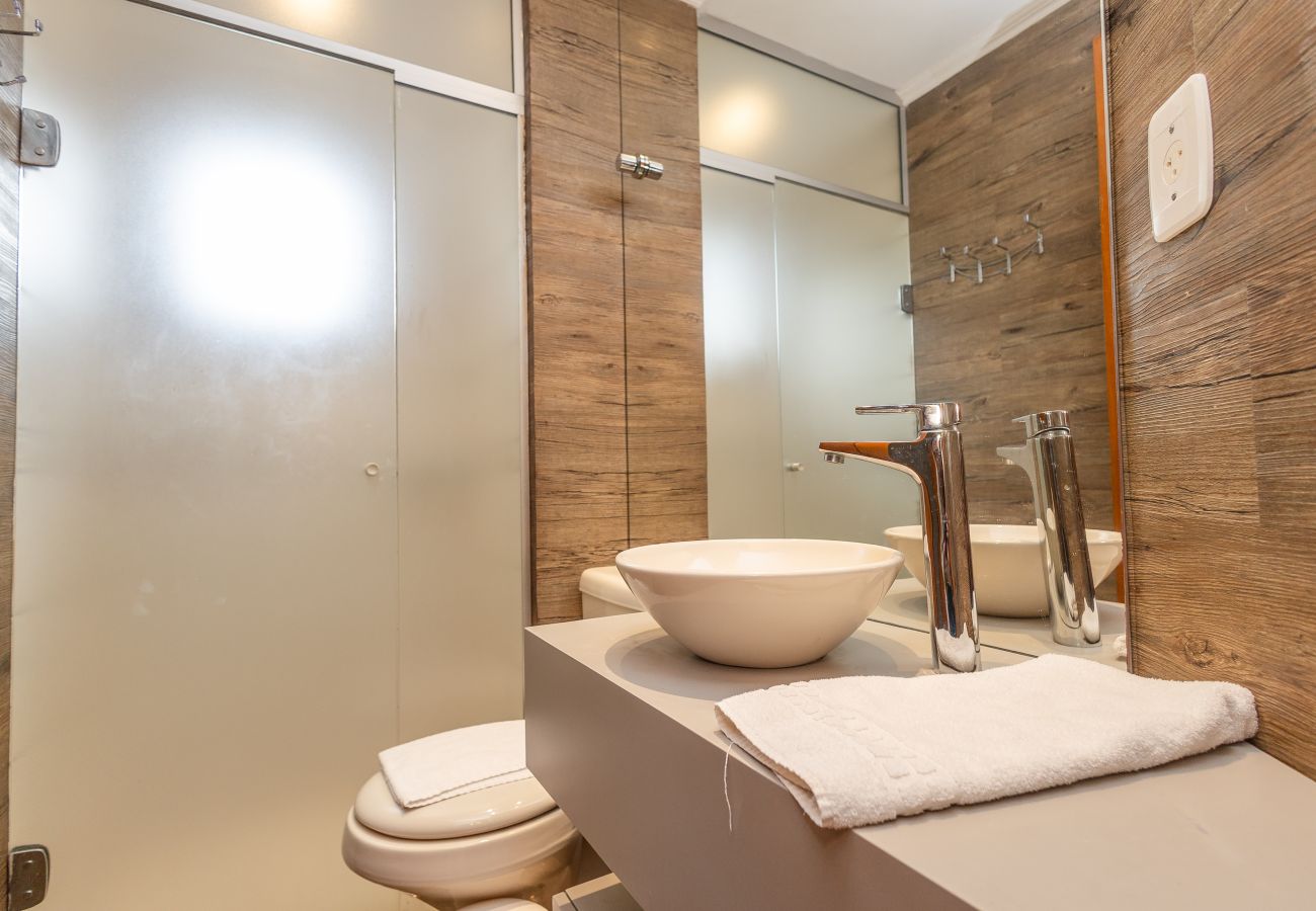 Apartamento em Gramado - Ap acolhedor na esq do Lago Joaquina (2 suites)