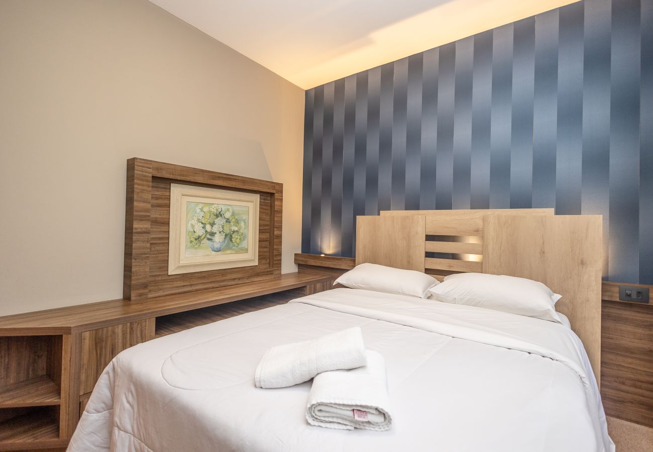 Apartamento em Gramado - Ap acolhedor na esq do Lago Joaquina (2 suites)