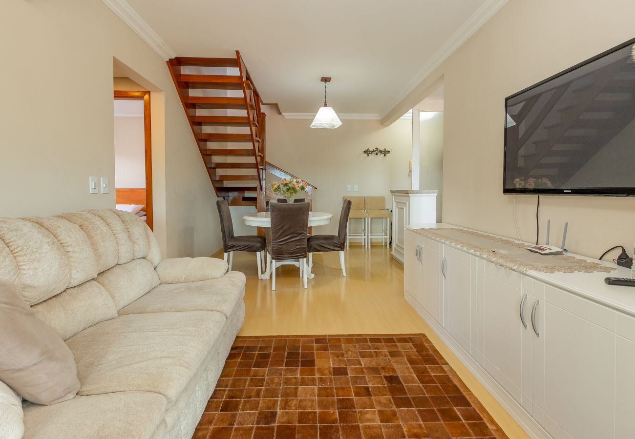 Apartamento em Gramado - Ap 3D na av Borges de Medeiros (3 banheiros, 2 vagas)