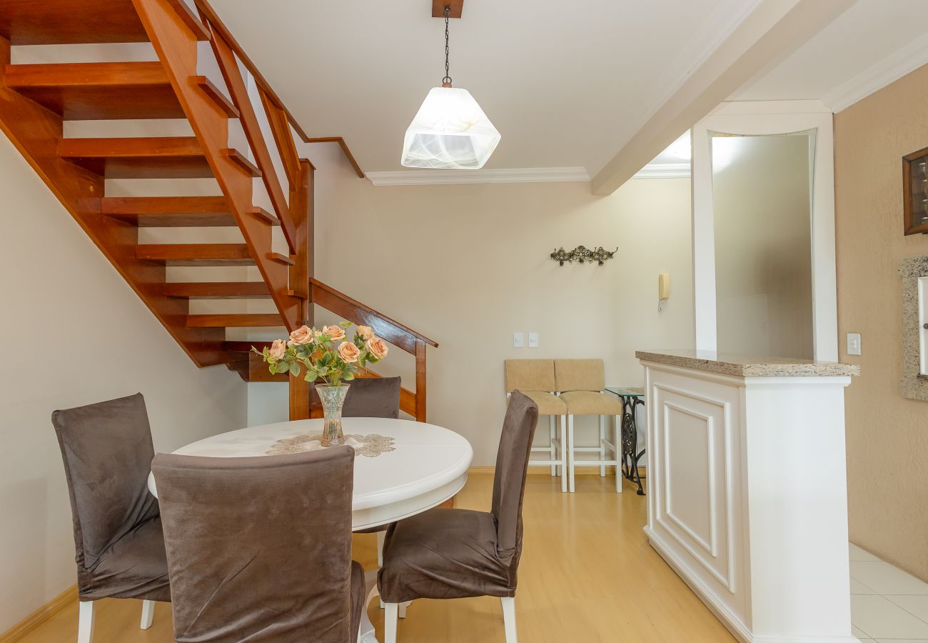 Apartamento em Gramado - Ap 3D na av Borges de Medeiros (3 banheiros, 2 vagas)