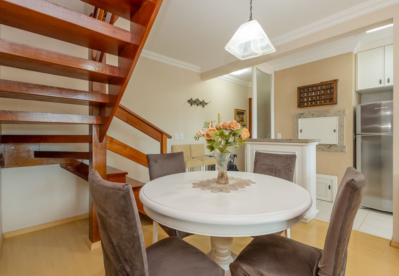 Apartamento em Gramado - Ap 3D na av Borges de Medeiros (3 banheiros, 2 vagas)