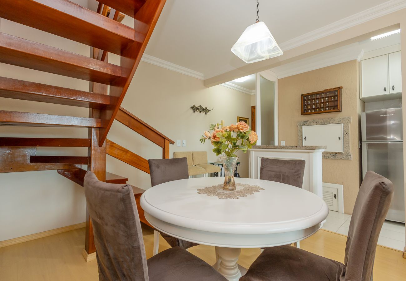 Apartamento em Gramado - Ap 3D na av Borges de Medeiros (3 banheiros, 2 vagas)