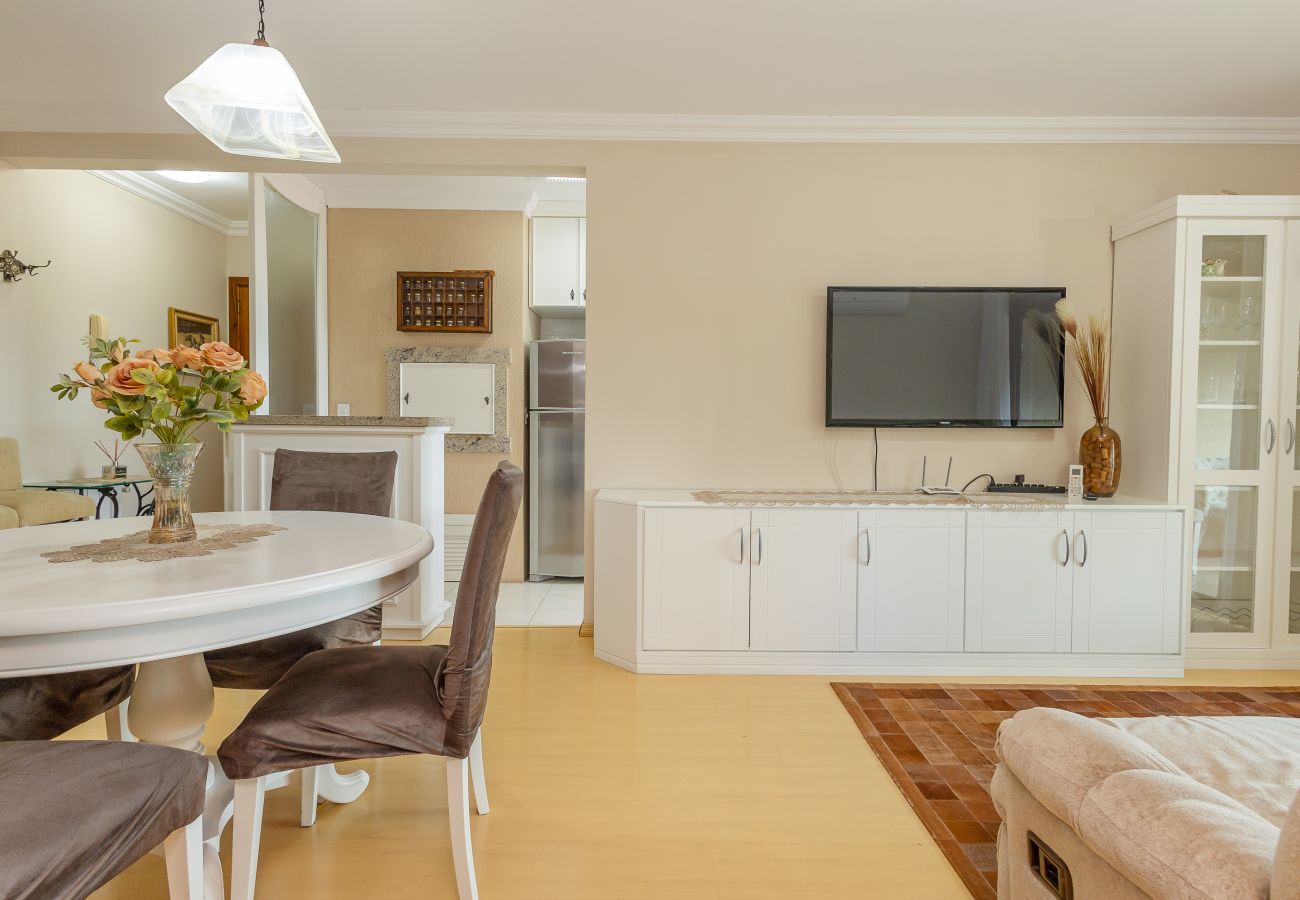 Apartamento em Gramado - Ap 3D na av Borges de Medeiros (3 banheiros, 2 vagas)