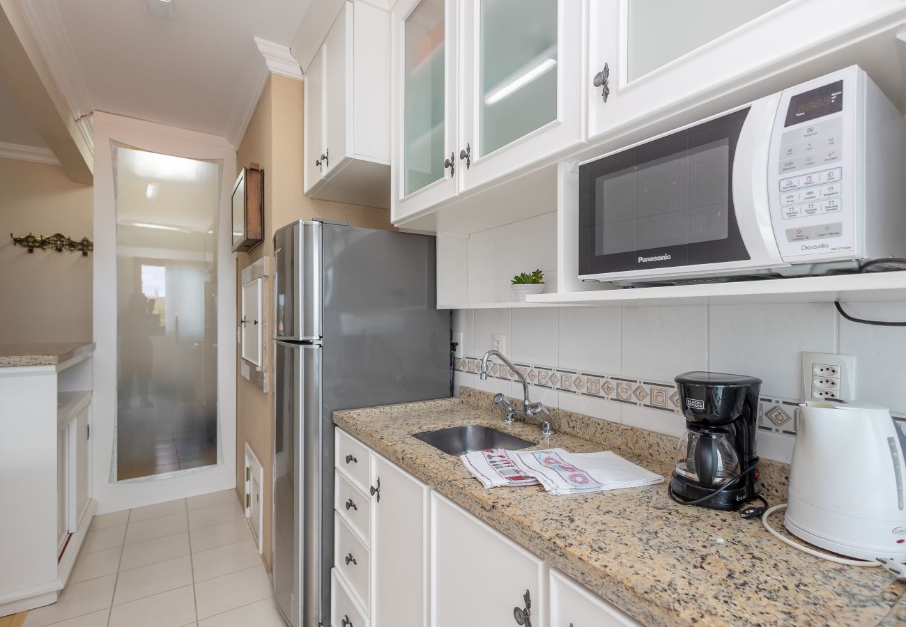 Apartamento em Gramado - Ap 3D na av Borges de Medeiros (3 banheiros, 2 vagas)