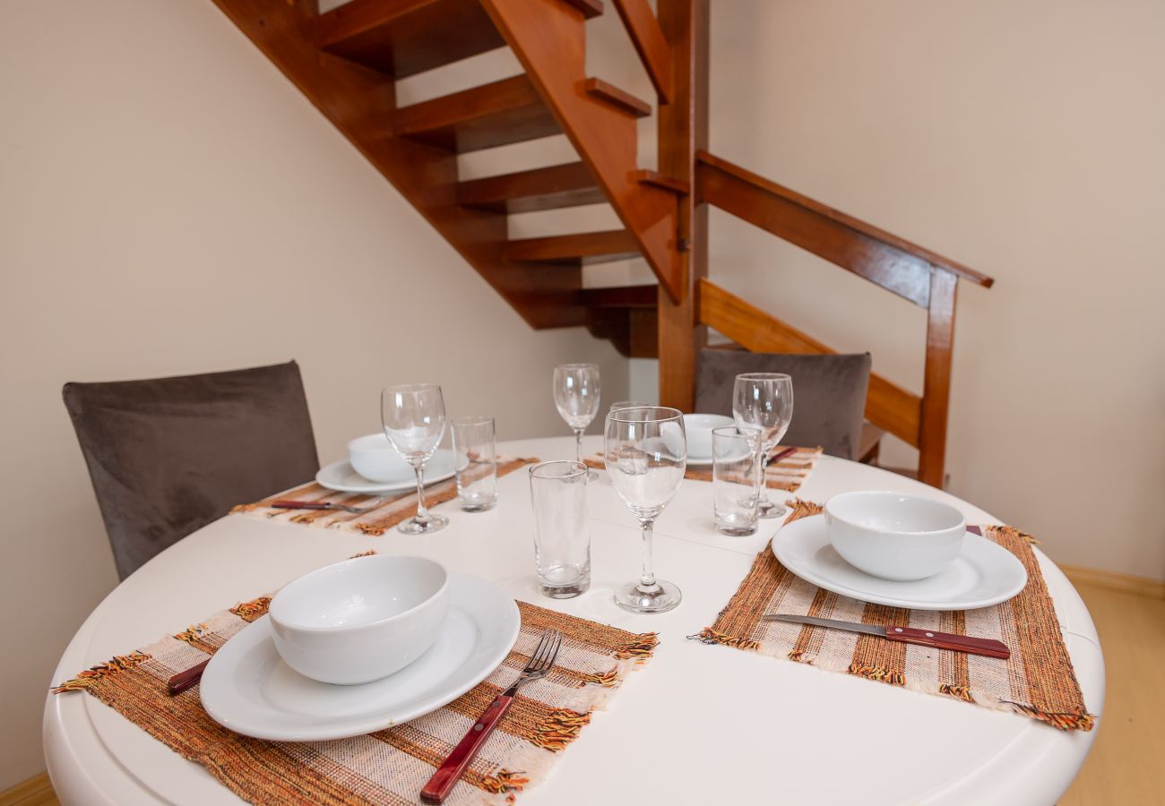 Apartamento em Gramado - Ap 3D na av Borges de Medeiros (3 banheiros, 2 vagas)