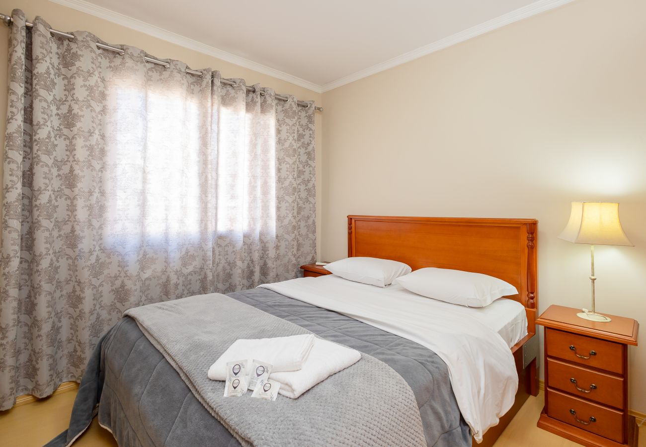 Apartamento em Gramado - Ap 3D na av Borges de Medeiros (3 banheiros, 2 vagas)