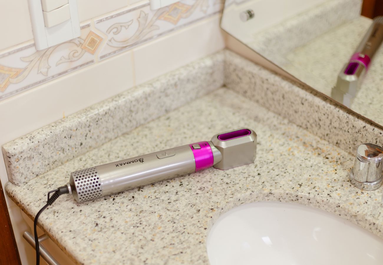 Apartamento em Gramado - Ap 3D na av Borges de Medeiros (3 banheiros, 2 vagas)