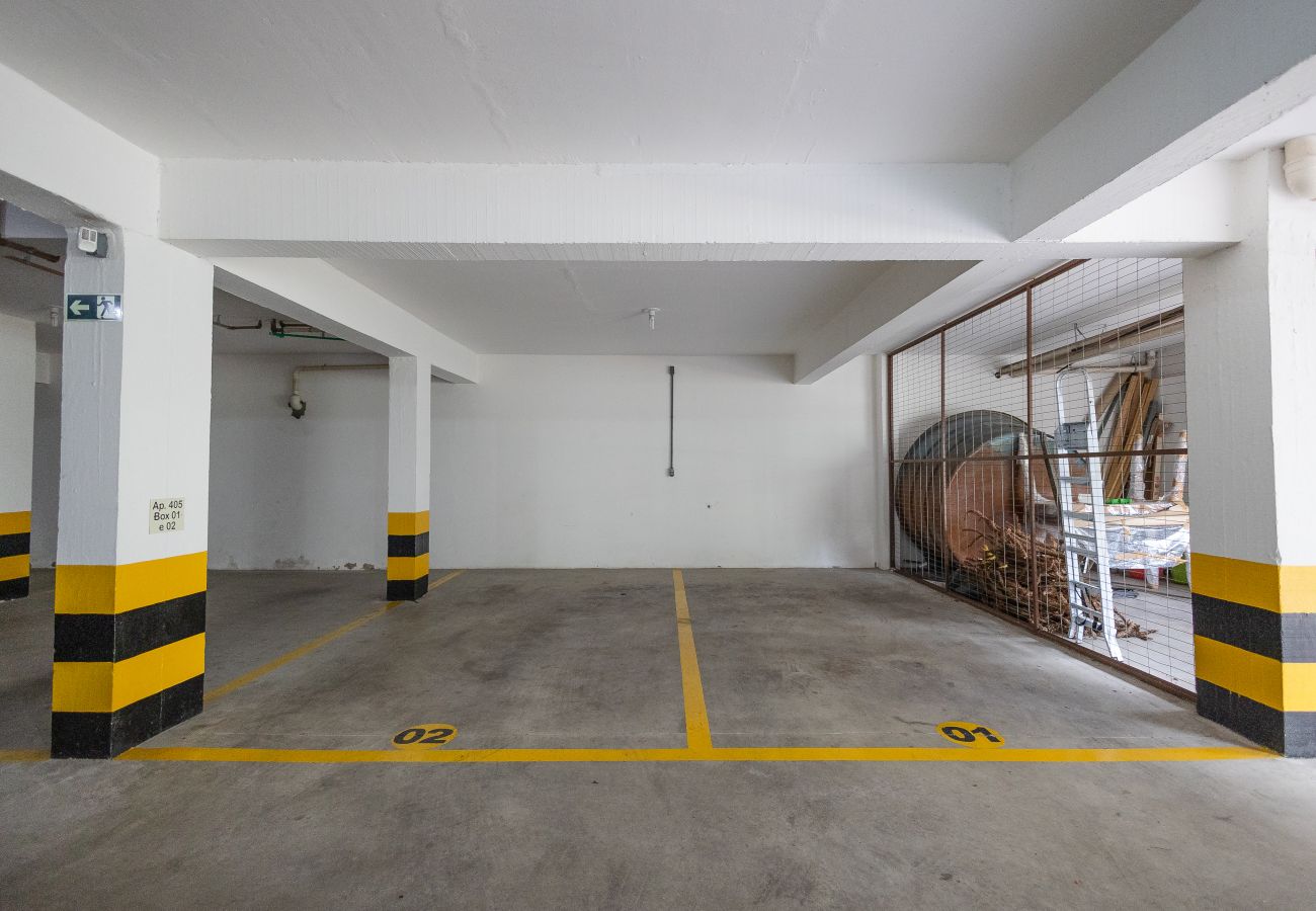 Apartamento em Gramado - Ap 3D na av Borges de Medeiros (3 banheiros, 2 vagas)