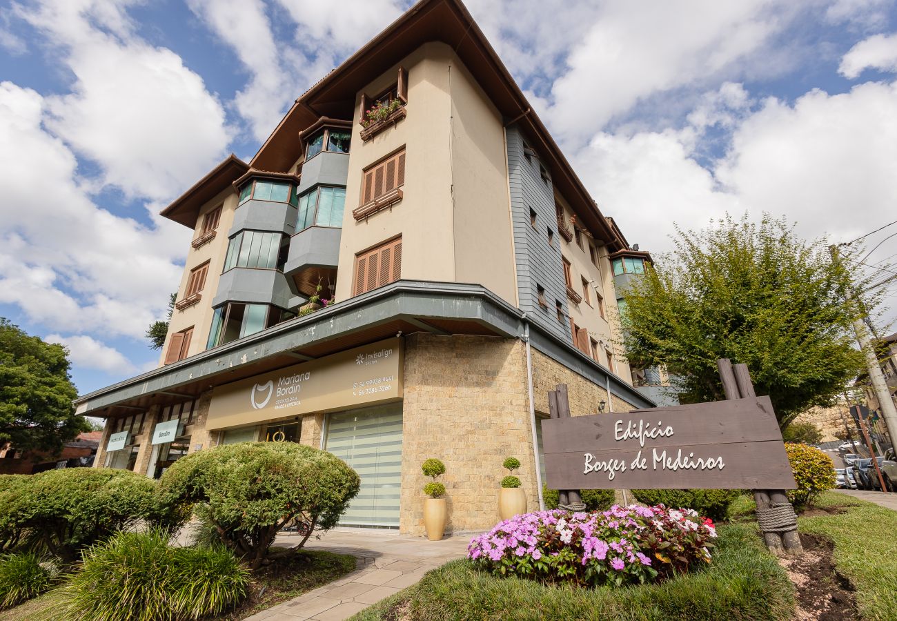 Apartamento em Gramado - Ap 3D na av Borges de Medeiros (3 banheiros, 2 vagas)