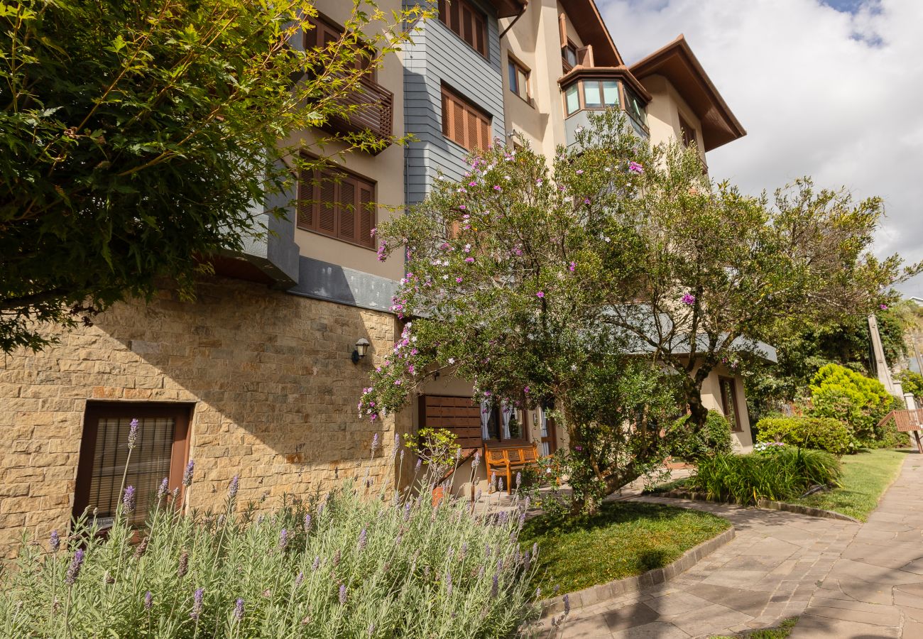 Apartamento em Gramado - Ap 3D na av Borges de Medeiros (3 banheiros, 2 vagas)