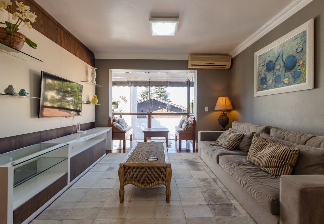 Apartamento em Gramado - Desfrute o centro sem carro! 4 quartos a 60m da Rua Coberta! 