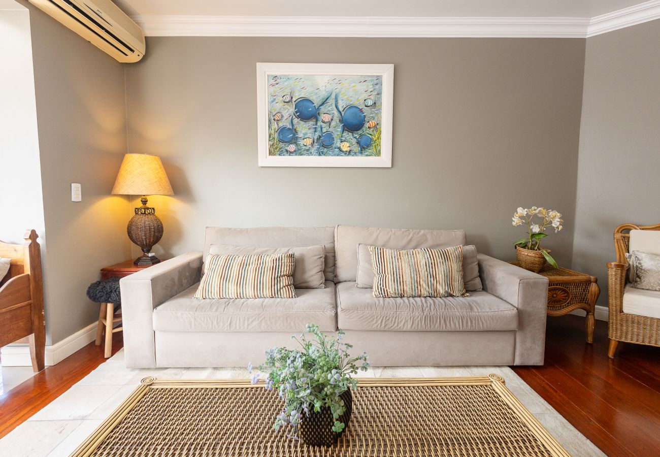 Apartamento em Gramado - Disfrute o centro sem carro! 4 quartos a 60m da Rua Coberta! 