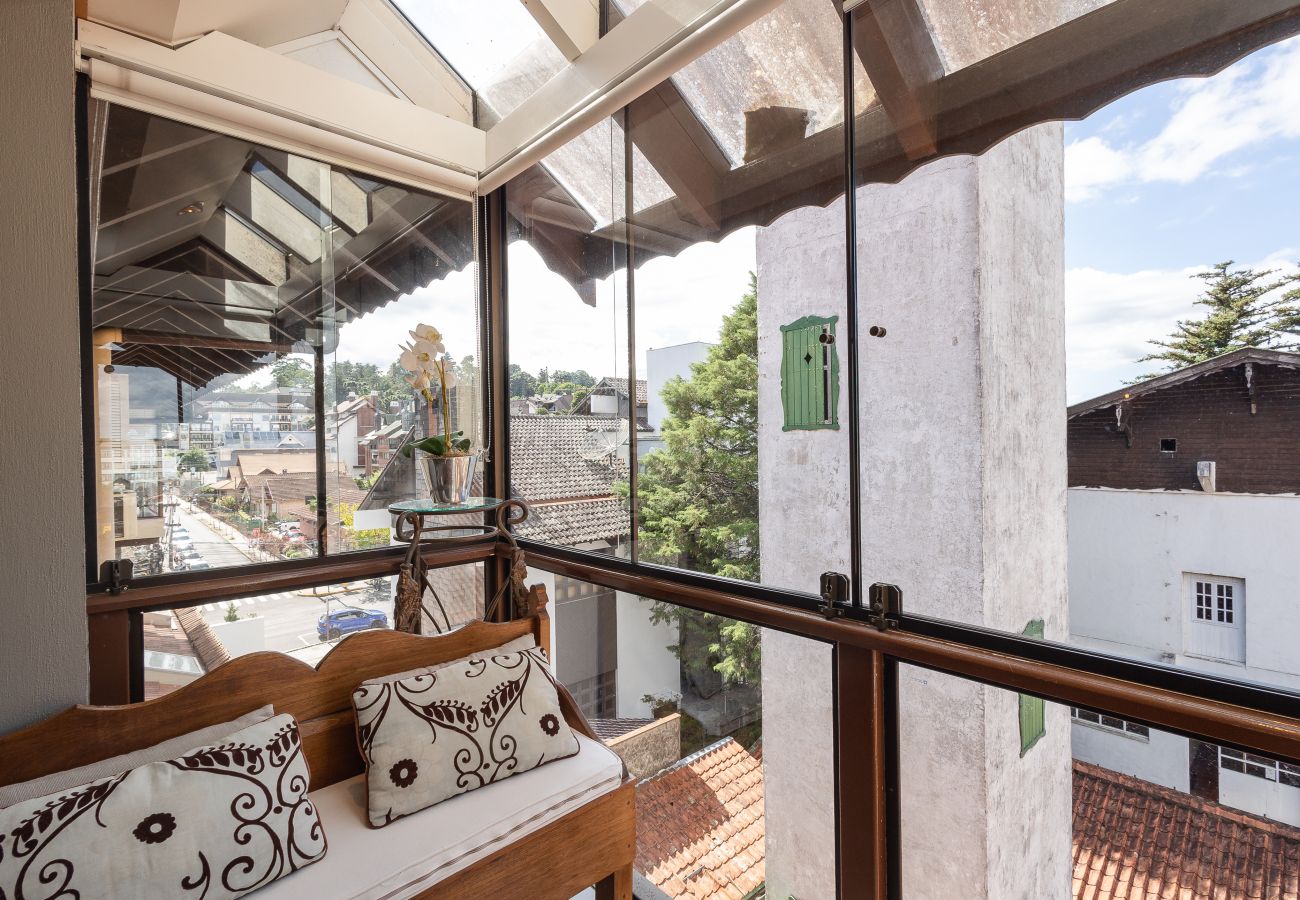Apartamento em Gramado - Disfrute o centro sem carro! 4 quartos a 60m da Rua Coberta! 