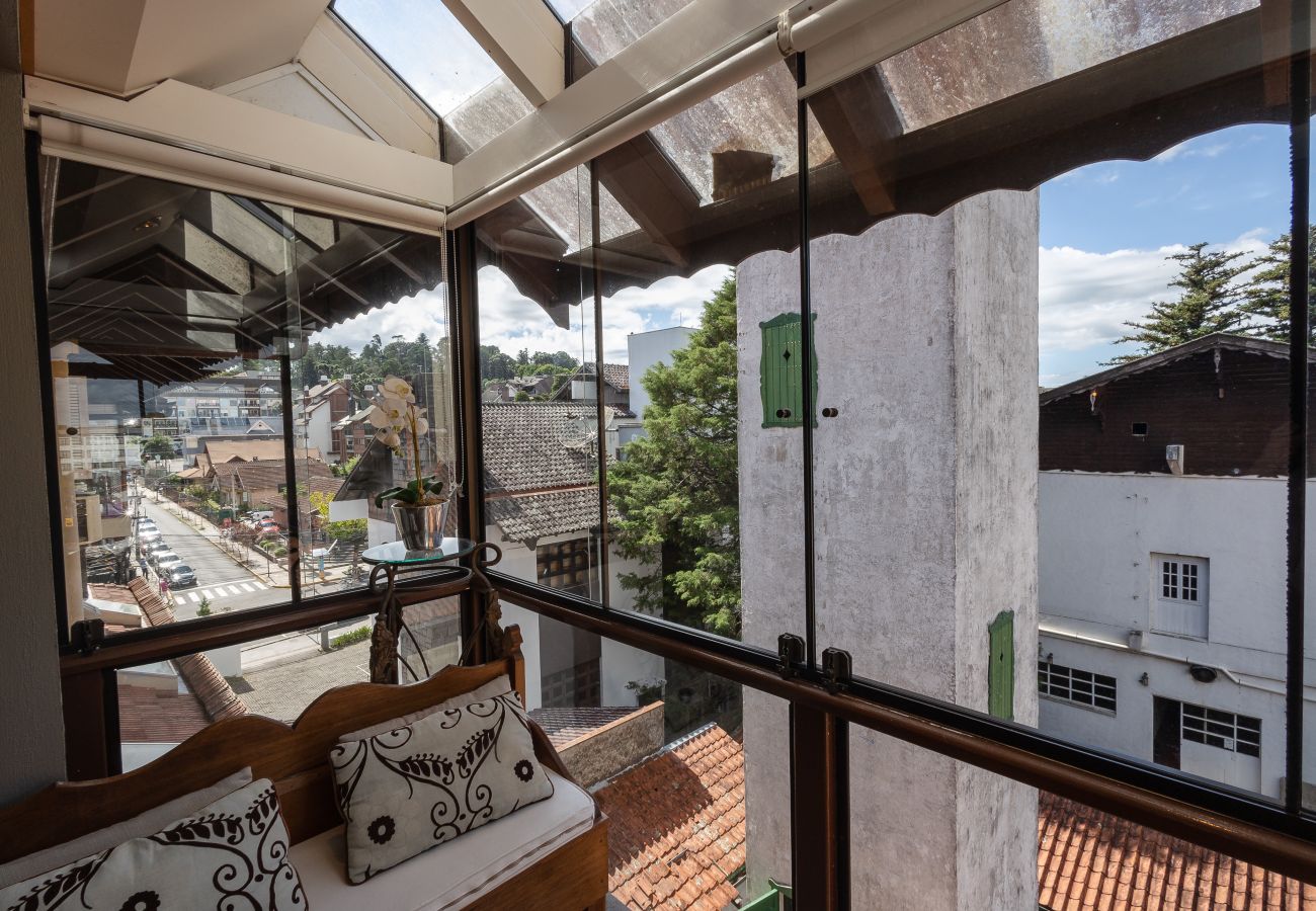 Apartamento em Gramado - Disfrute o centro sem carro! 4 quartos a 60m da Rua Coberta! 