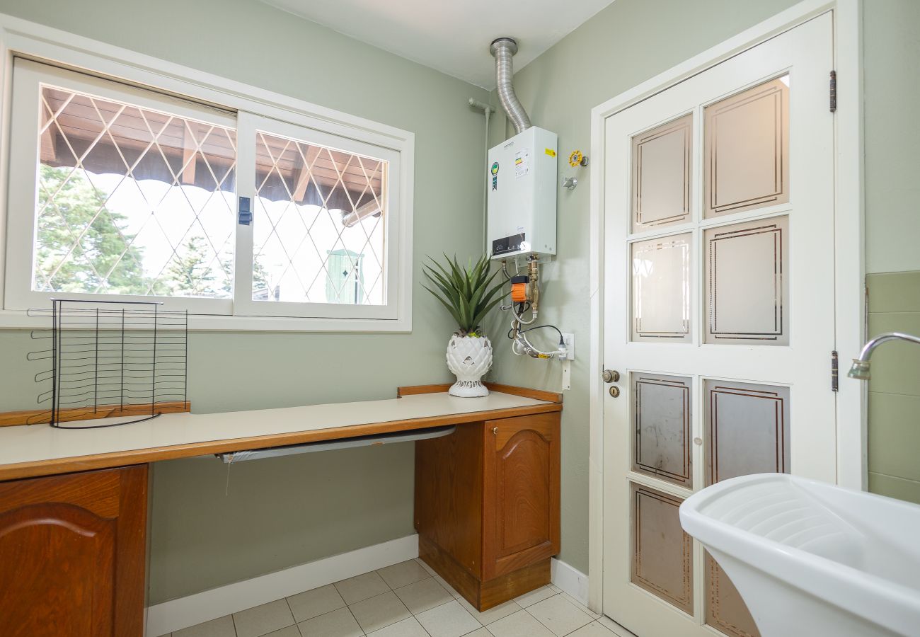 Apartamento em Gramado - Disfrute o centro sem carro! 4 quartos a 60m da Rua Coberta! 