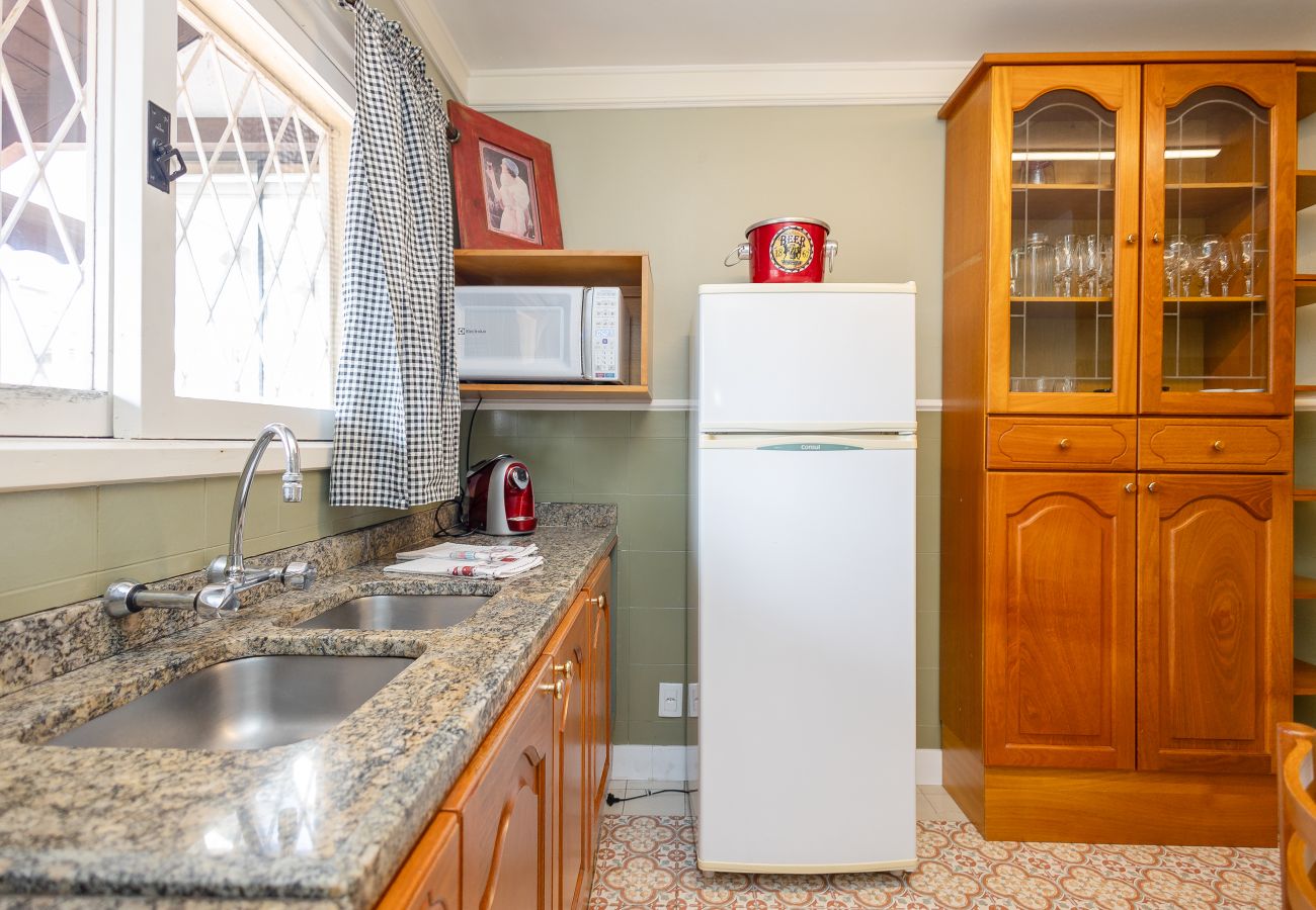 Apartamento em Gramado - Disfrute o centro sem carro! 4 quartos a 60m da Rua Coberta! 