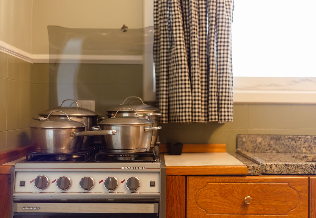 Apartamento em Gramado - Disfrute o centro sem carro! 4 quartos a 60m da Rua Coberta! 