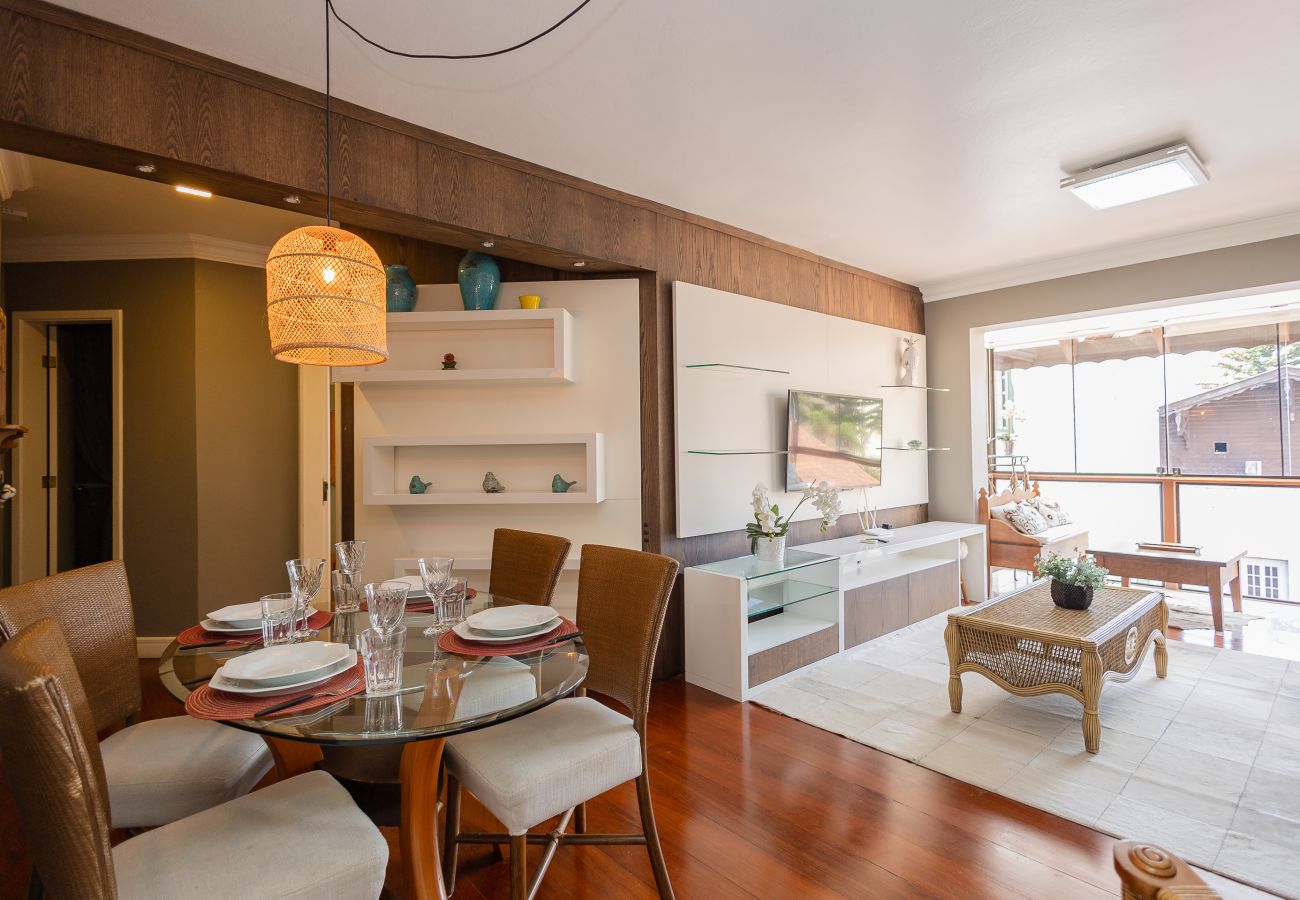 Apartamento em Gramado - Disfrute o centro sem carro! 4 quartos a 60m da Rua Coberta! 