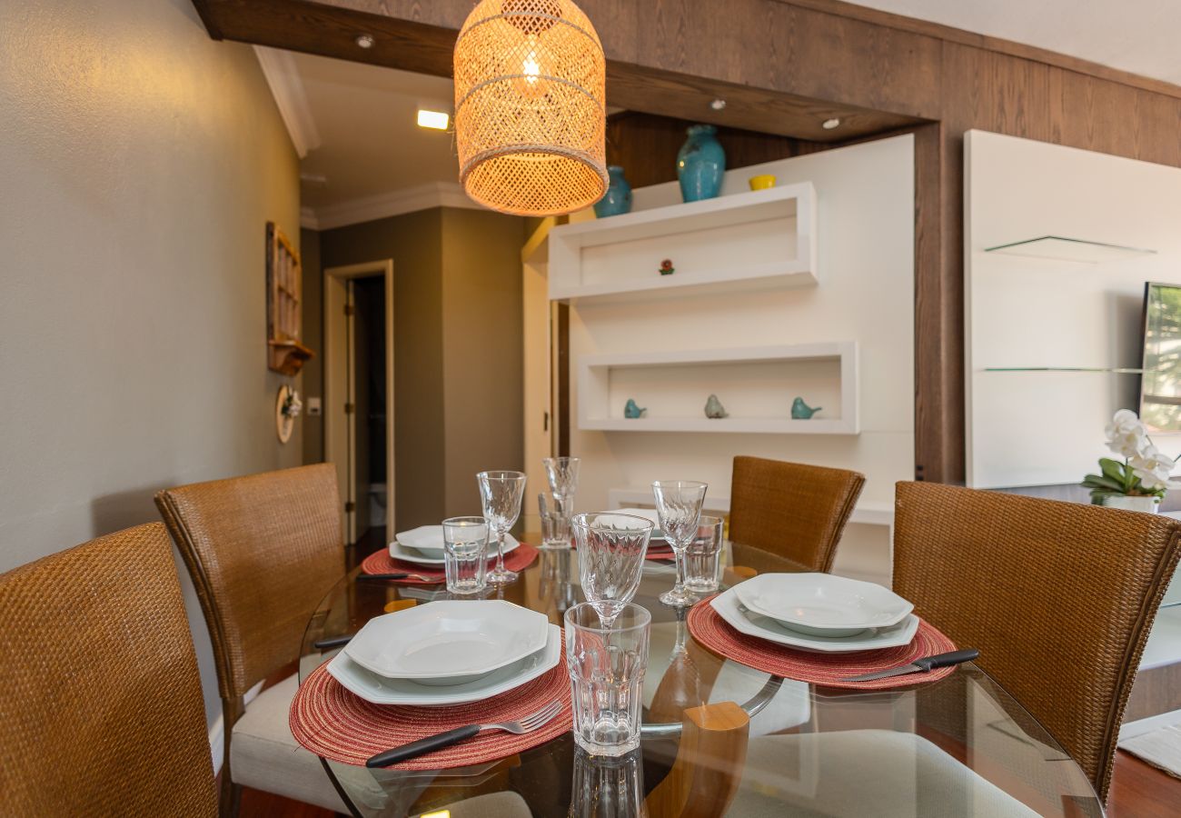 Apartamento em Gramado - Disfrute o centro sem carro! 4 quartos a 60m da Rua Coberta! 