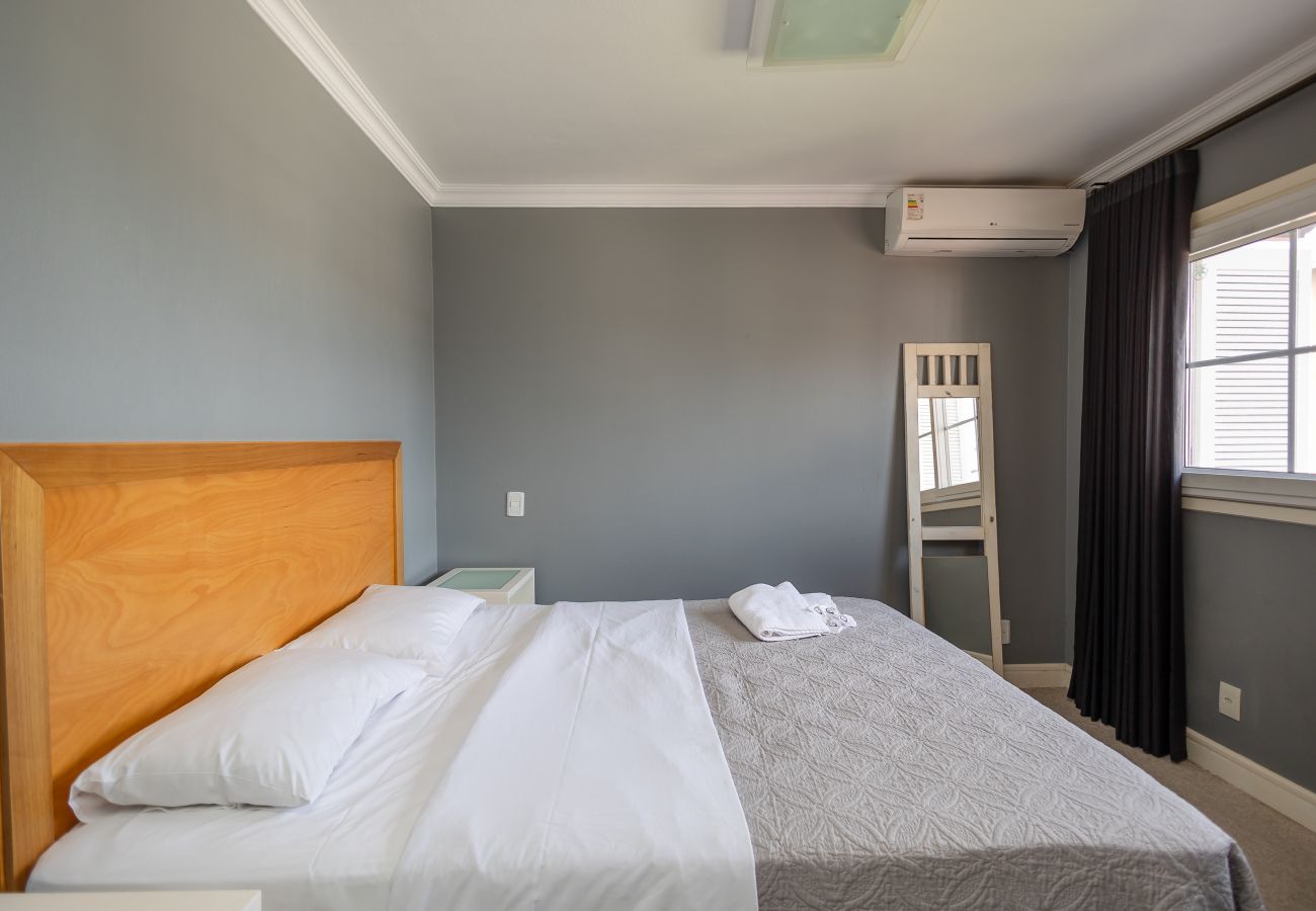 Apartamento em Gramado - Disfrute o centro sem carro! 4 quartos a 60m da Rua Coberta! 