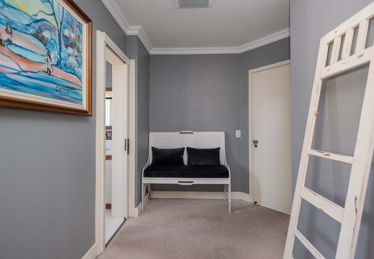 Apartamento em Gramado - Disfrute o centro sem carro! 4 quartos a 60m da Rua Coberta! 