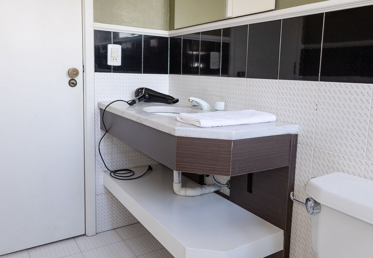 Apartamento em Gramado - Disfrute o centro sem carro! 4 quartos a 60m da Rua Coberta! 