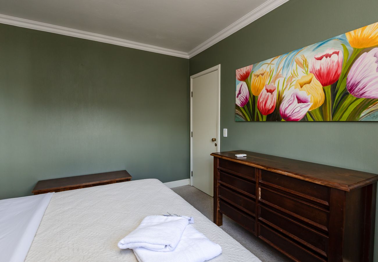 Apartamento em Gramado - Disfrute o centro sem carro! 4 quartos a 60m da Rua Coberta! 