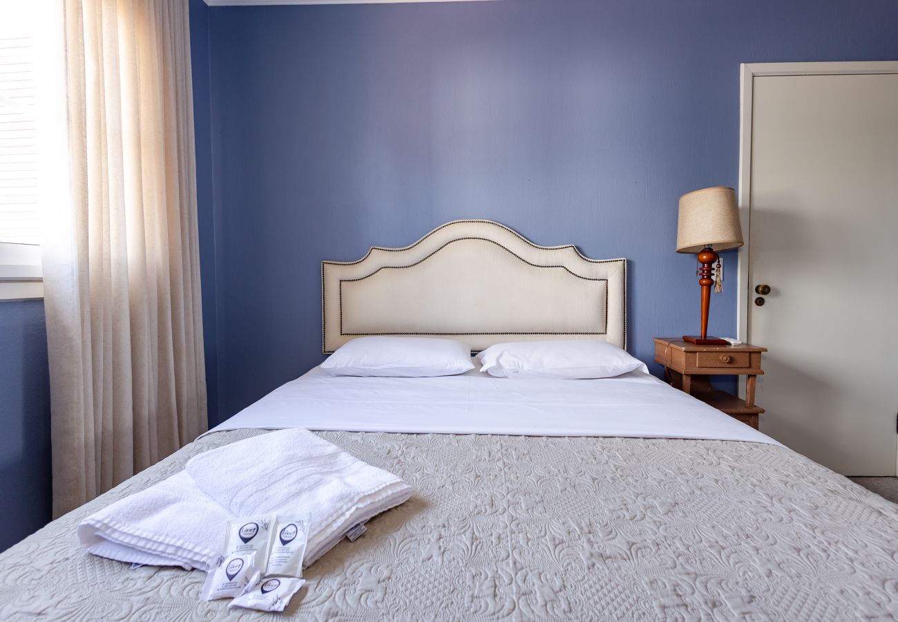 Apartamento em Gramado - Disfrute o centro sem carro! 4 quartos a 60m da Rua Coberta! 