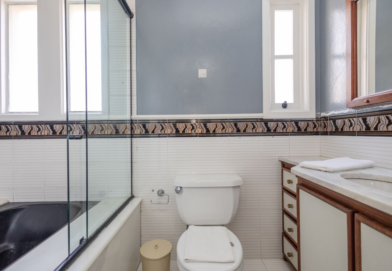 Apartamento em Gramado - Disfrute o centro sem carro! 4 quartos a 60m da Rua Coberta! 