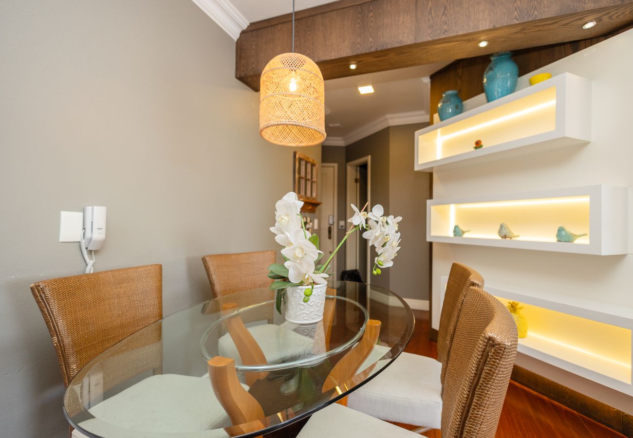 Apartamento em Gramado - Disfrute o centro sem carro! 4 quartos a 60m da Rua Coberta! 