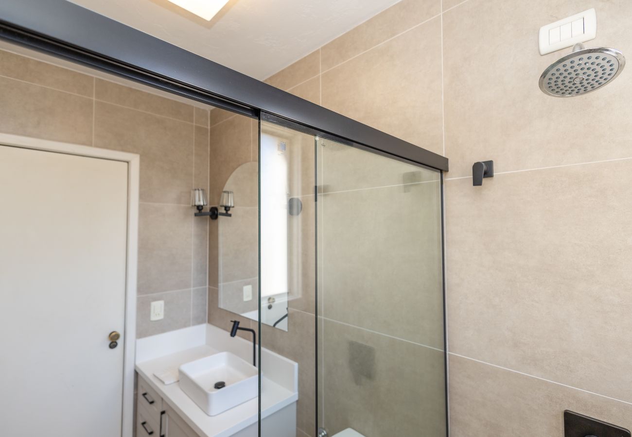 Apartamento em Gramado - Desfrute o centro sem carro! 4 quartos a 60m da Rua Coberta! 