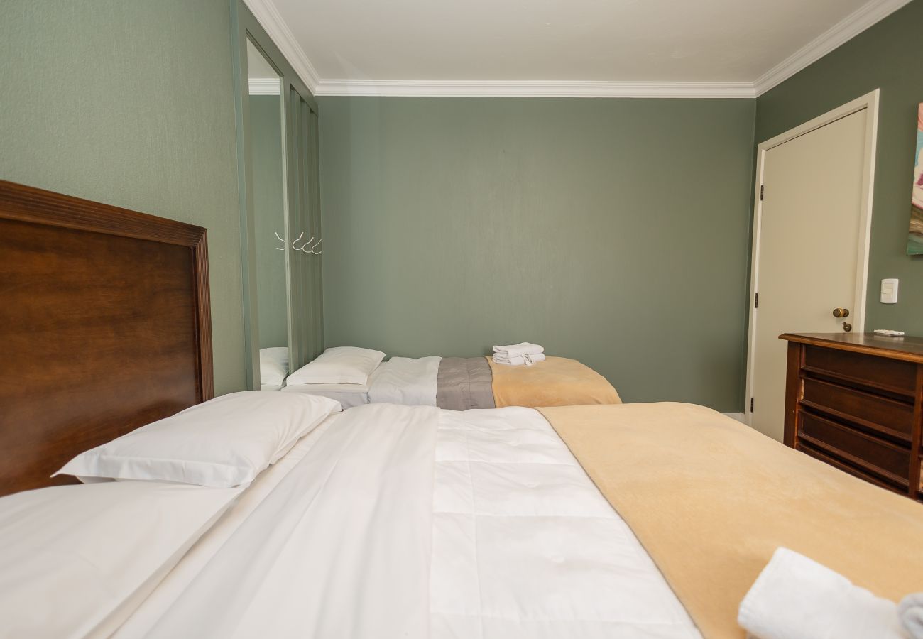 Apartamento em Gramado - Desfrute o centro sem carro! 4 quartos a 60m da Rua Coberta! 