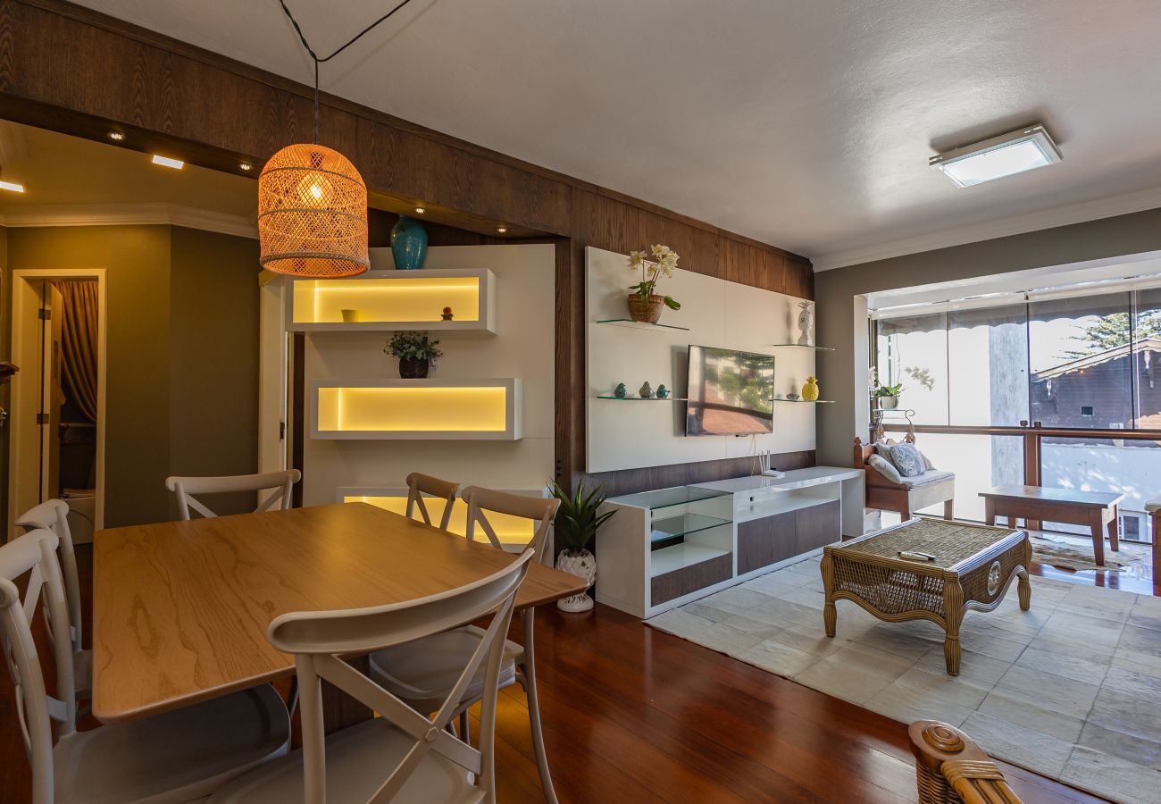 Apartamento em Gramado - Desfrute o centro sem carro! 4 quartos a 60m da Rua Coberta! 
