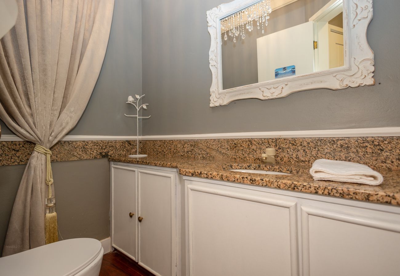Apartamento em Gramado - Desfrute o centro sem carro! 4 quartos a 60m da Rua Coberta! 