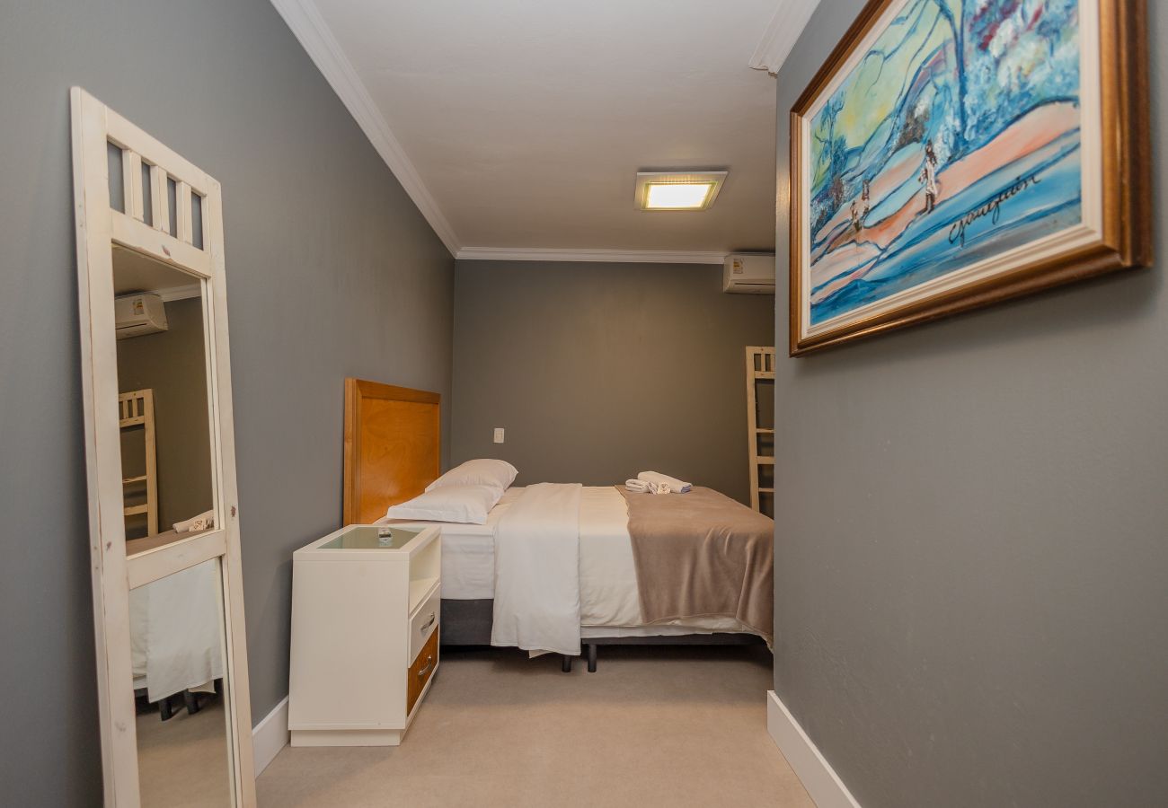 Apartamento em Gramado - Desfrute o centro sem carro! 4 quartos a 60m da Rua Coberta! 