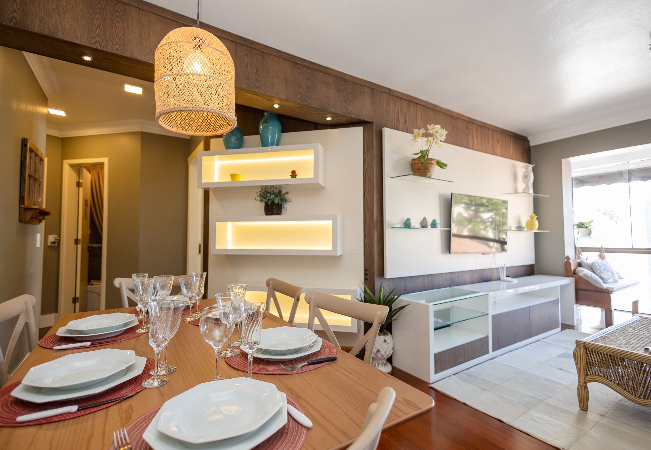 Apartamento em Gramado - Desfrute o centro sem carro! 4 quartos a 60m da Rua Coberta! 