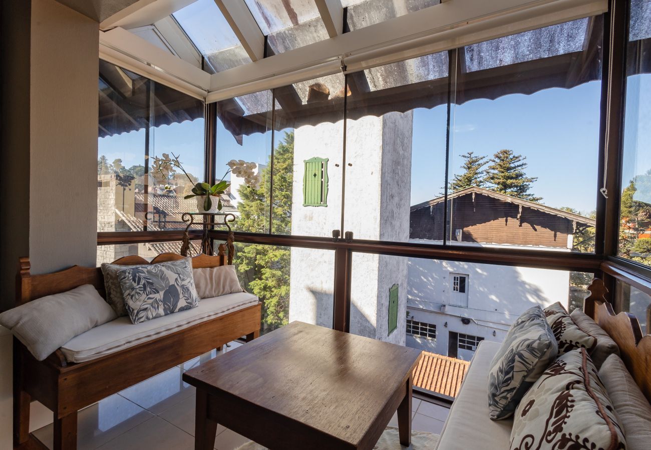 Apartamento em Gramado - Desfrute o centro sem carro! 4 quartos a 60m da Rua Coberta! 