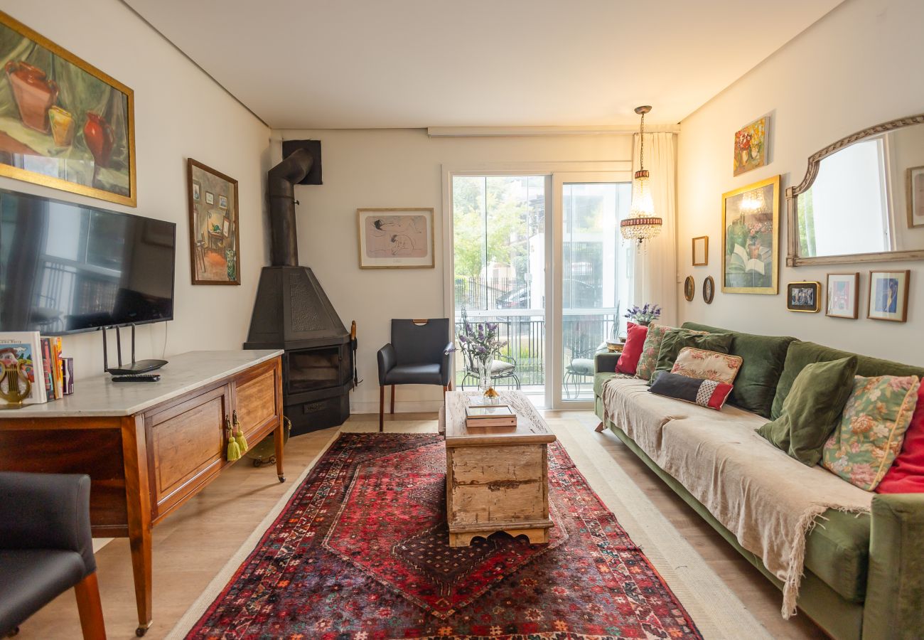 Apartamento em Gramado - NOVO! Loft 2D (1 suite) a 400m da Rua Coberta!