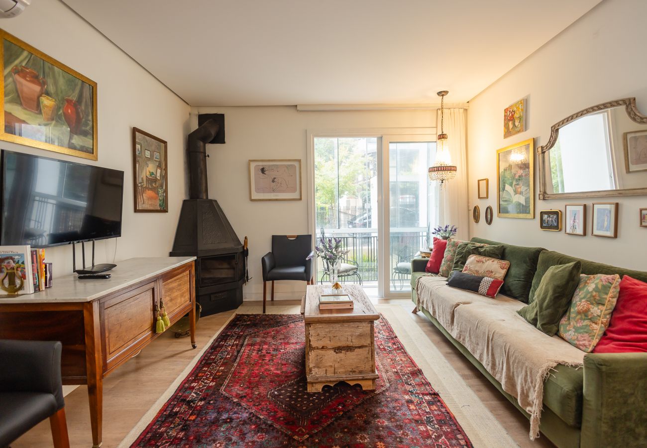 Apartamento em Gramado - NOVO! Loft 2D (1 suite) a 400m da Rua Coberta!