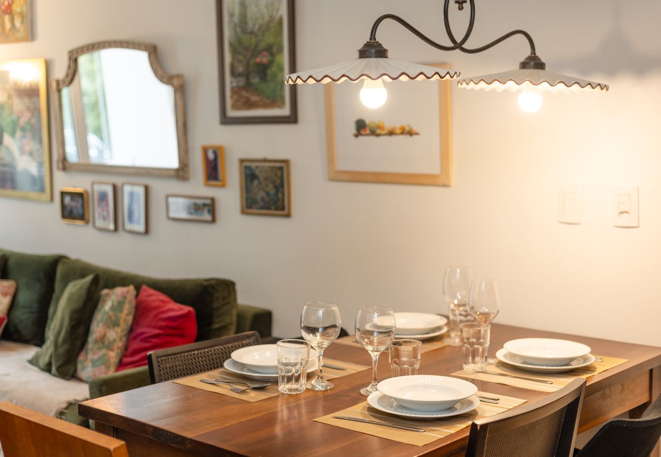 Apartamento em Gramado - NOVO! Loft 2D (1 suite) a 400m da Rua Coberta!