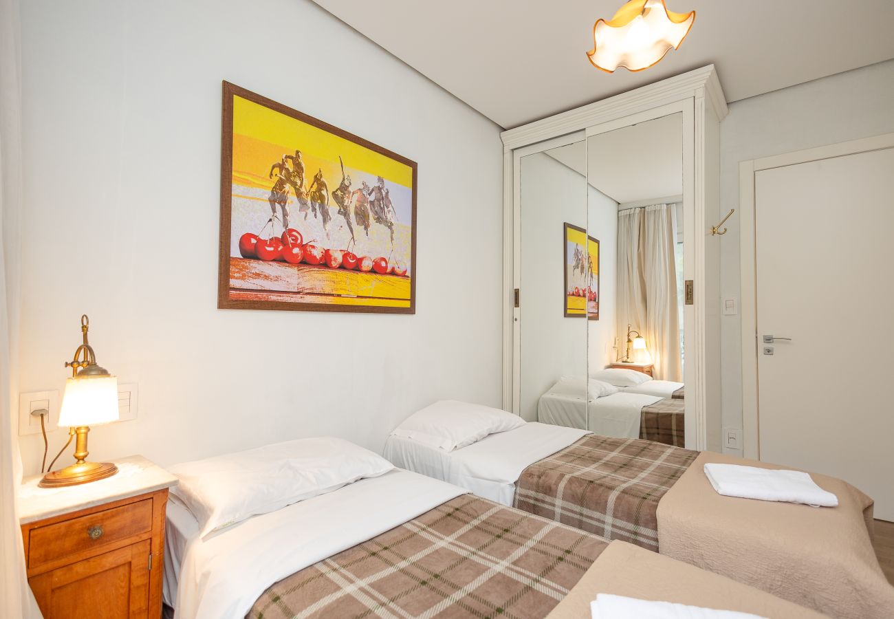 Apartamento em Gramado - NOVO! Loft 2D (1 suite) a 400m da Rua Coberta!