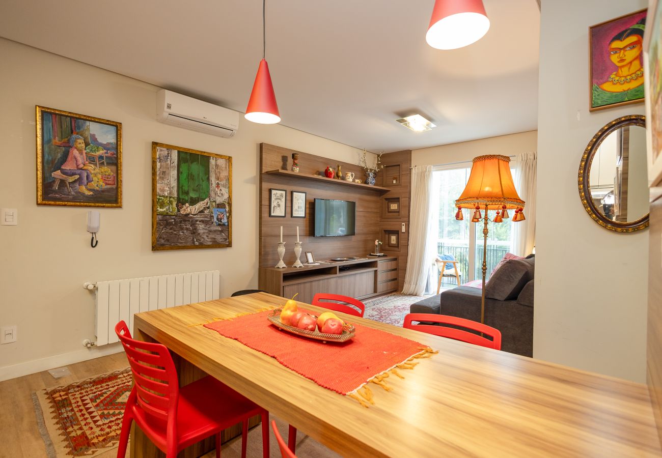 Apartamento em Gramado - NOVO! Casa de Laura, loft a 400m da R Coberta!