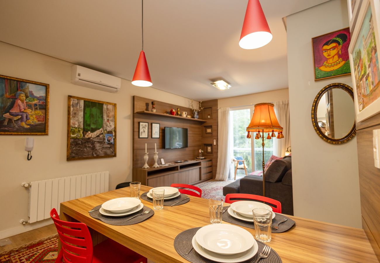 Apartamento em Gramado - NOVO! Casa de Laura, loft a 400m da R Coberta!