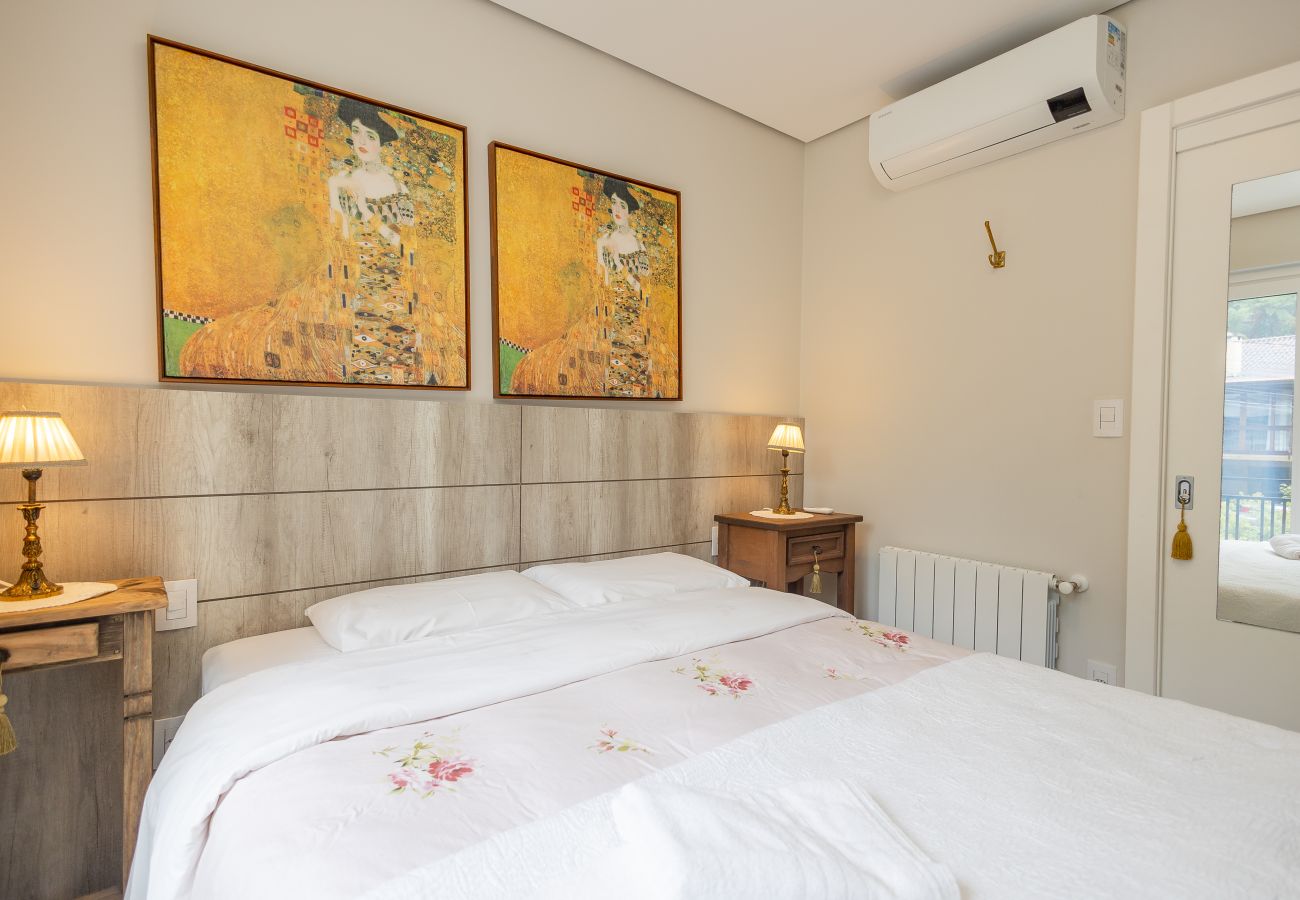 Apartamento em Gramado - NOVO! Casa de Laura, loft a 400m da R Coberta!