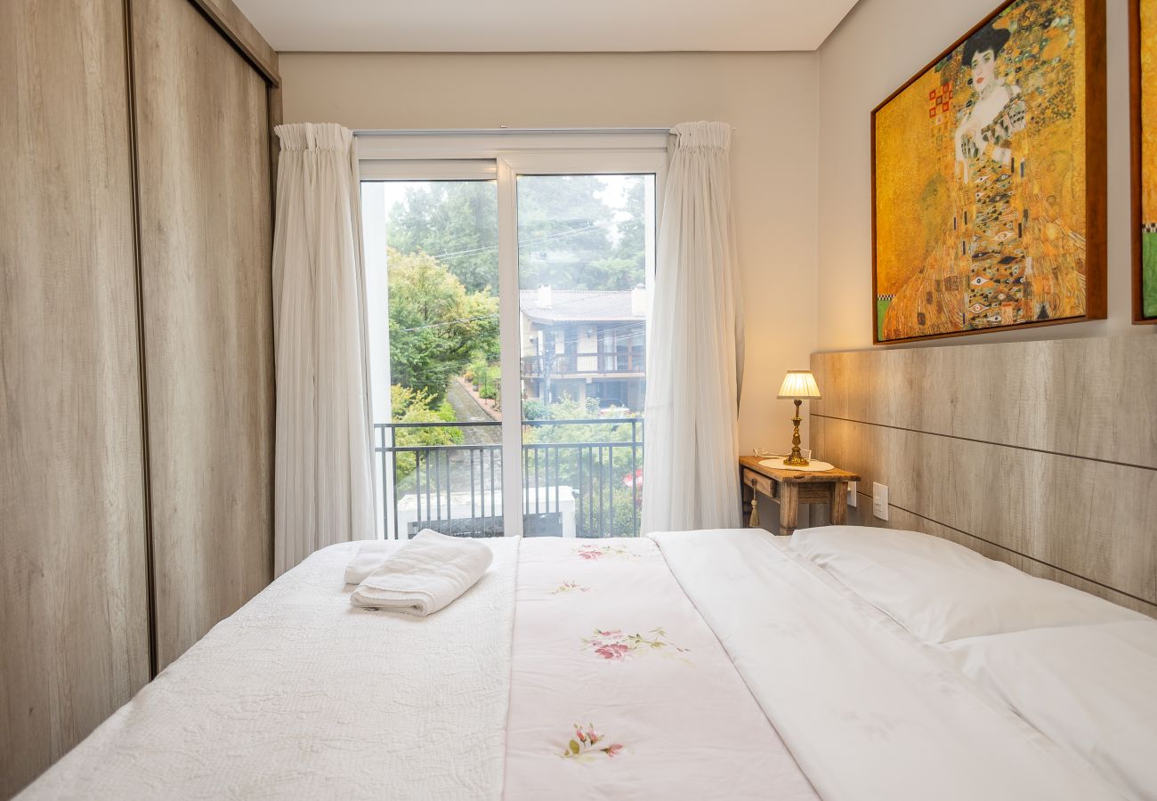 Apartamento em Gramado - NOVO! Casa de Laura, loft a 400m da R Coberta!