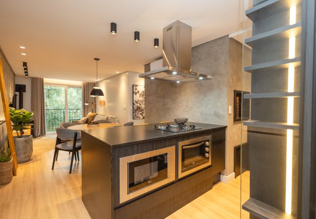 Apartamento em Gramado - NOVO! Loft IMPECÁVEL! Desfrute Gramado como um nativo!