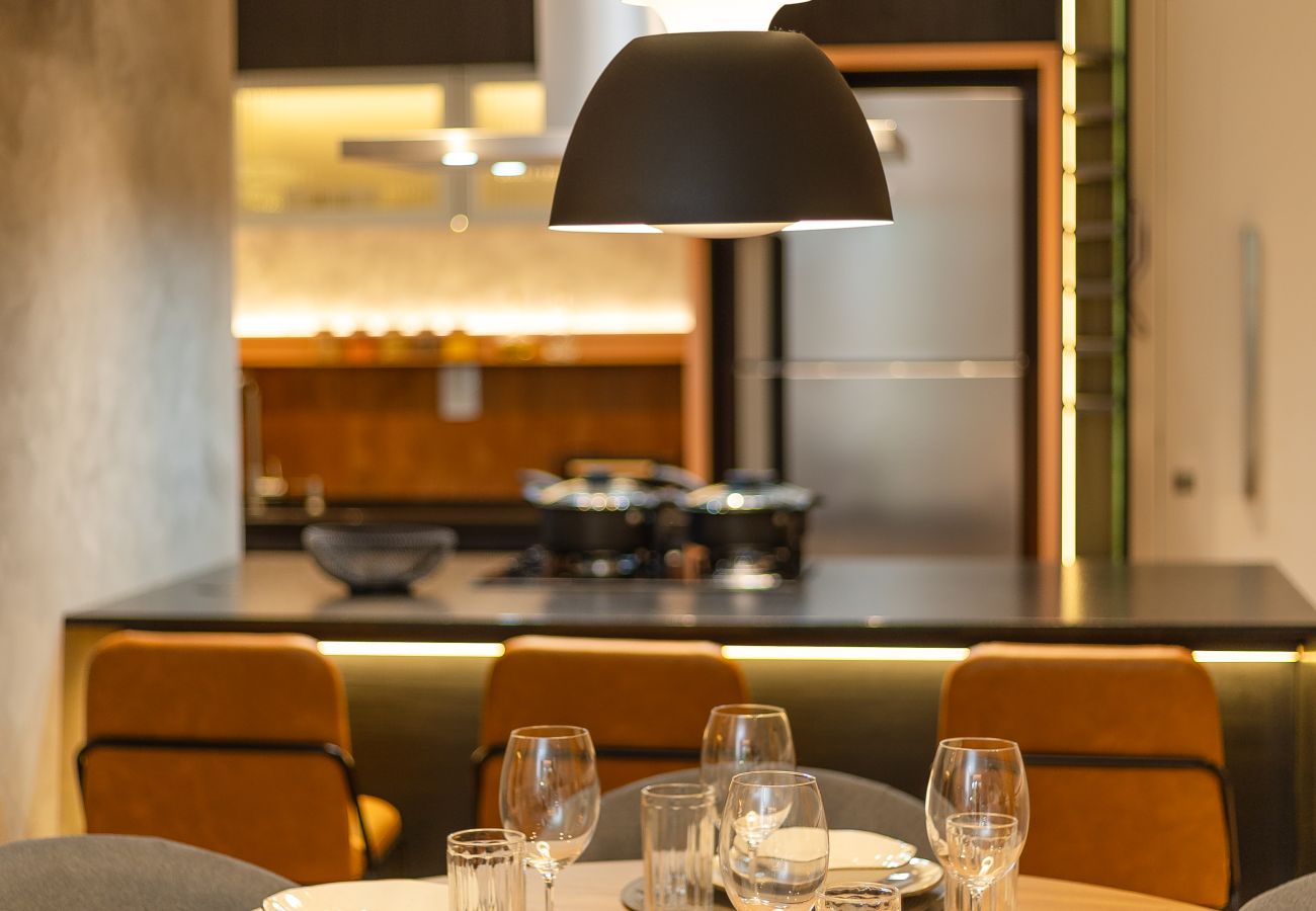 Apartamento em Gramado - NOVO! Loft IMPECÁVEL! Desfrute Gramado como um nativo!