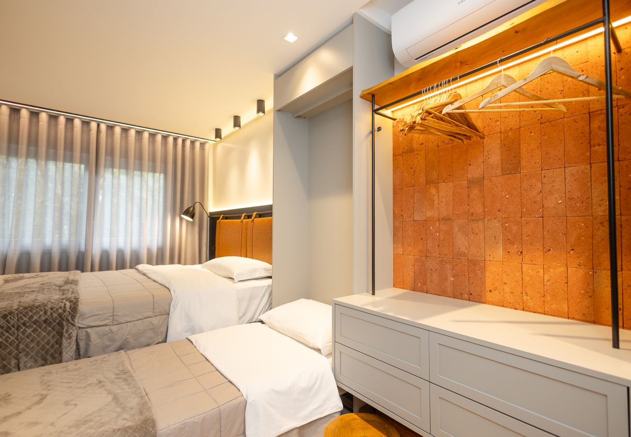 Apartamento em Gramado - NOVO! Loft IMPECÁVEL! Desfrute Gramado como um nativo!